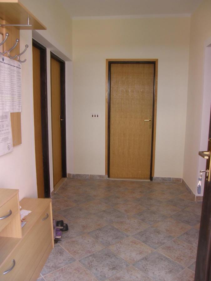 Apartments With A Parking Space Pinezici, Krk - 15269 Vrh  Exterior photo