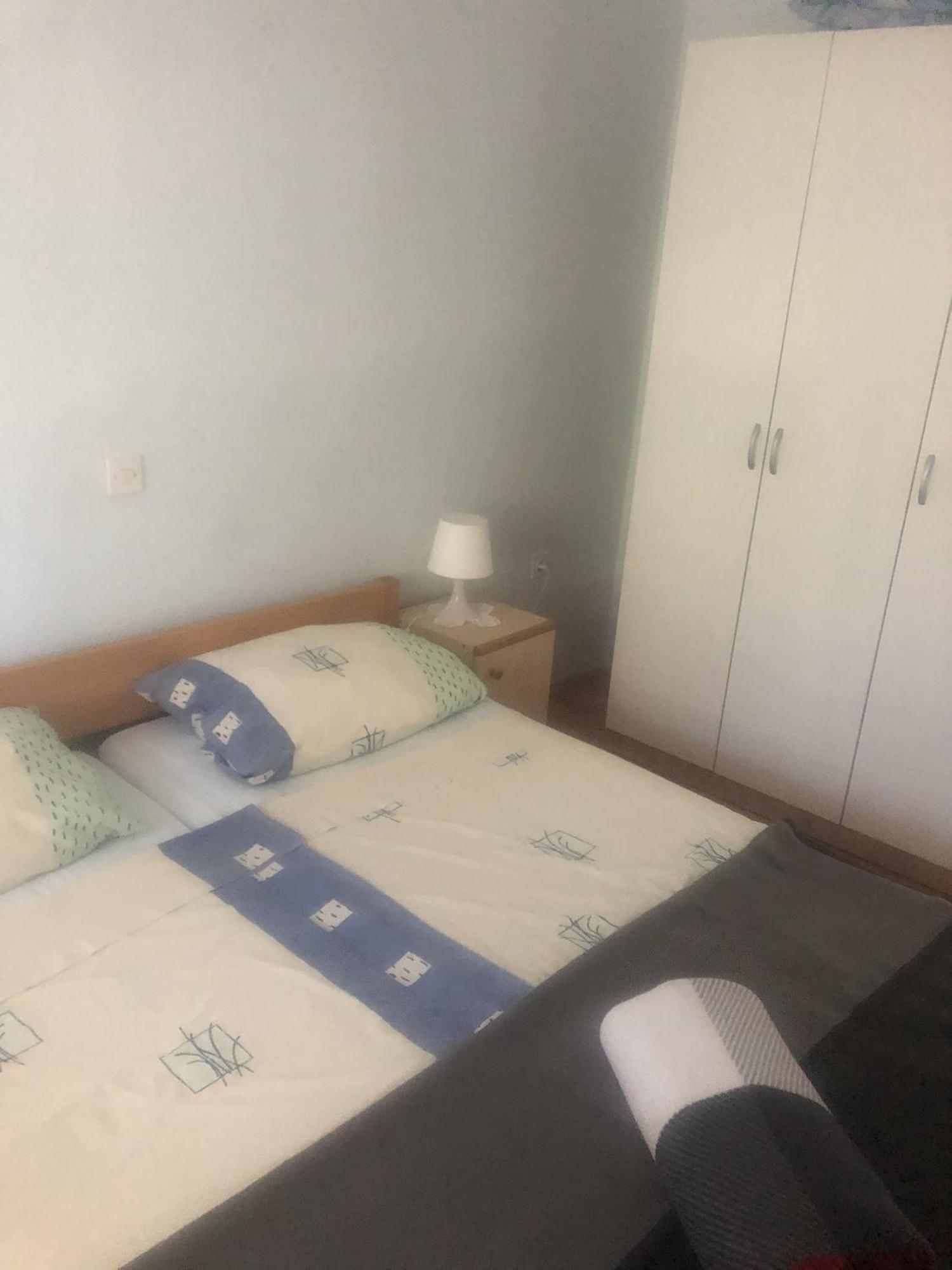 Apartments With A Parking Space Pinezici, Krk - 15269 Vrh  Room photo